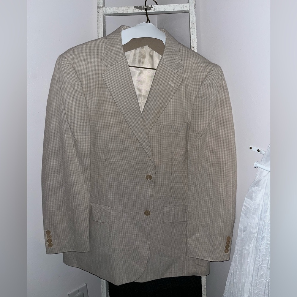 Meeting street suit